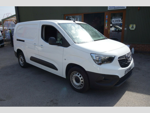Vauxhall Combo  2300 1.5 Turbo D 130ps H1 Edition Van Auto