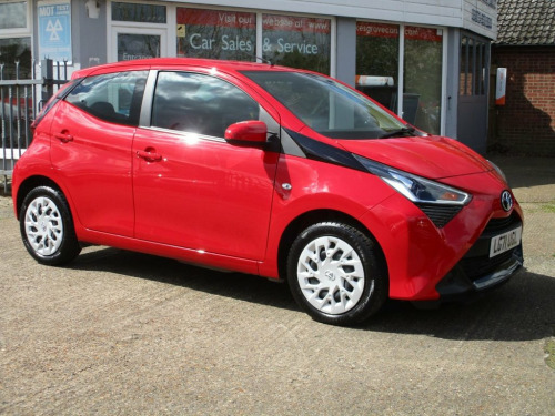Toyota AYGO  1.0 VVT-I X-PLAY TSS 5d 69 BHP *IMMACULATE * LOW M