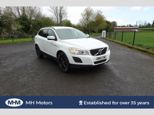 Volvo XC60  2.4 D3 SE AWD 5d 161 BHP SERVICE HISTORY WITH 9 ST