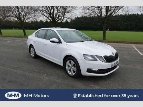 Skoda Octavia  1.6 TDI SCR SE Technology Hatchback 5dr Diesel DSG