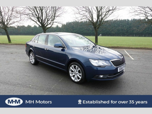 Skoda Superb  2.0 TDI SE Hatchback 5dr Diesel Manual Euro 5 (s/s