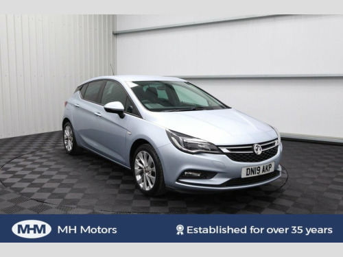 Vauxhall Astra  1.0i Turbo ecoTEC Design Hatchback 5dr Petrol Manu