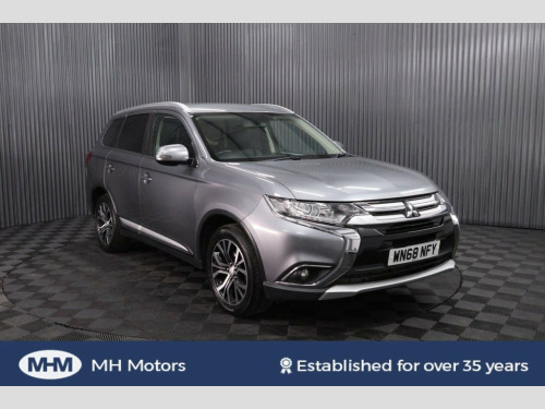 Mitsubishi Outlander  2.2 DI-D Juro SUV 5dr Diesel Manual 4WD Euro 6 (s/