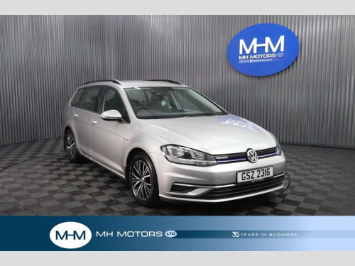 Volkswagen Golf  1.5 TSI EVO BlueMotion Tech SE Nav Estate 5dr Petr 