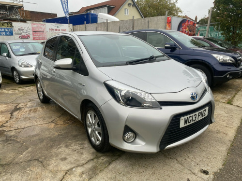 Toyota Yaris  T4 HYBRID  5-Door