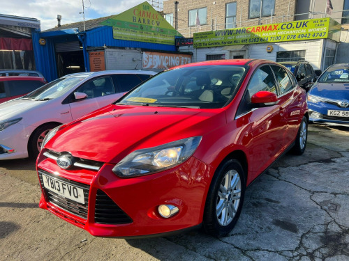 Ford Focus  TITANIUM 5-Door