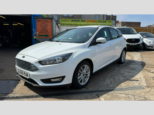 Ford Focus  ZETEC 5-Door