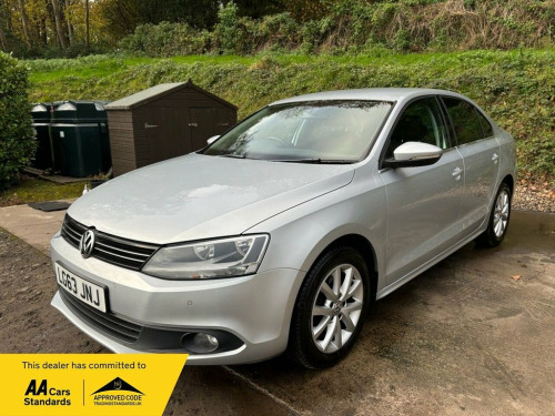 Volkswagen Jetta  1.6 LTD EDITION TDI BLUEMOTION TECHNOLOGY 4d 104 B