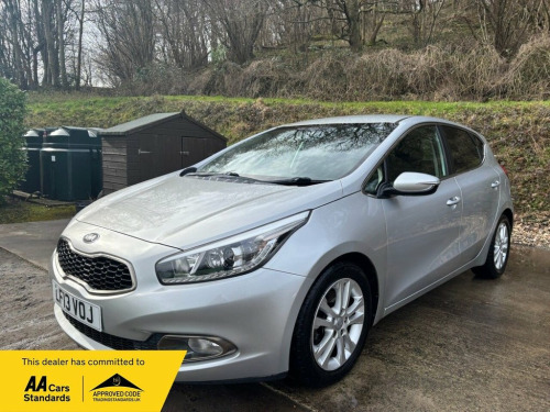 Kia ceed  1.6 GDi 3 Hatchback 5dr Petrol DCT Euro 5 (133 bhp