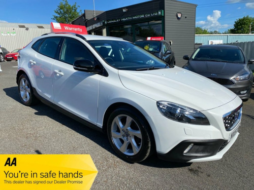 Volvo V40  1.6 D2 CROSS COUNTRY LUX NAV 5d 113 BHP SUPPLIED W