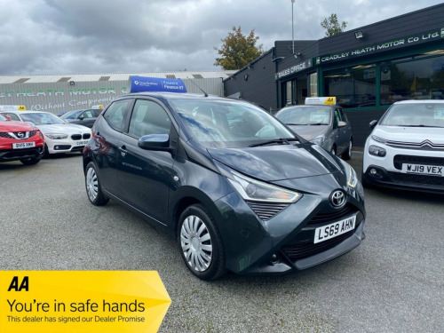 Toyota AYGO  1.0 VVT-i x-play Hatchback 5dr Petrol Manual Euro 