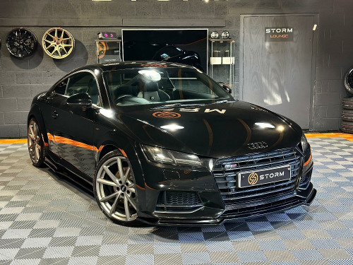 Audi TTS  2.0 TFSI Black Edition
