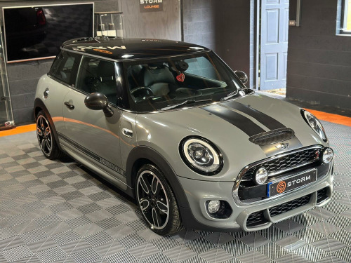 MINI Hatch  2.0 Challenge 210 Edition 3-Door Hatch