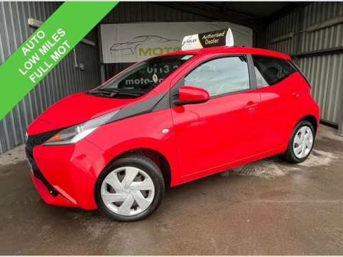 Toyota AYGO  1.0 VVT-i x-play Hatchback 5dr Petrol x-shift Euro 