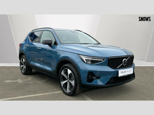 Volvo XC40  B3 PLUS MHEV