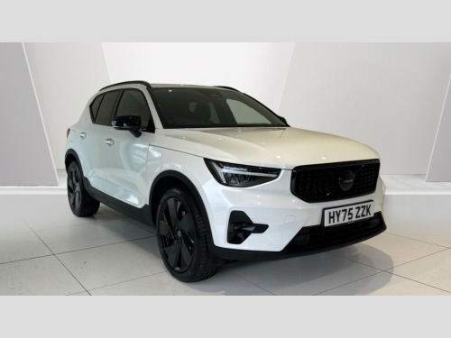 Volvo XC40  B4 PLUS BLACK EDITION 