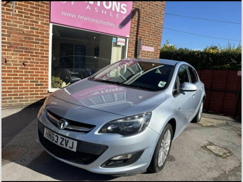 Vauxhall Astra  1.6 16v Energy Hatchback 5dr Petrol Manual Euro 5 