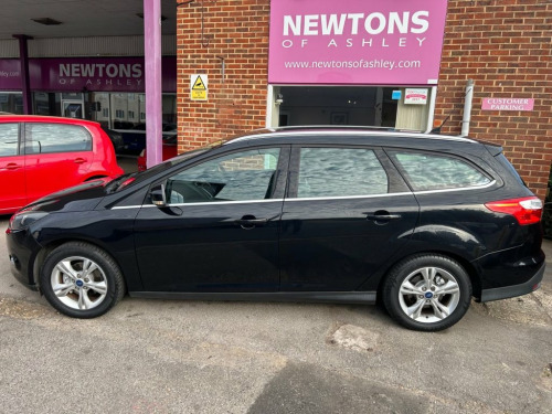 Ford Focus  1.6 Zetec Estate 5dr Petrol Manual Euro 5 (125 ps)