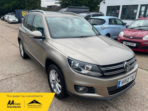 Volkswagen Tiguan  2.0 TDI SE SUV 5dr Diesel Manual 4WD Euro 5 (170 ps)