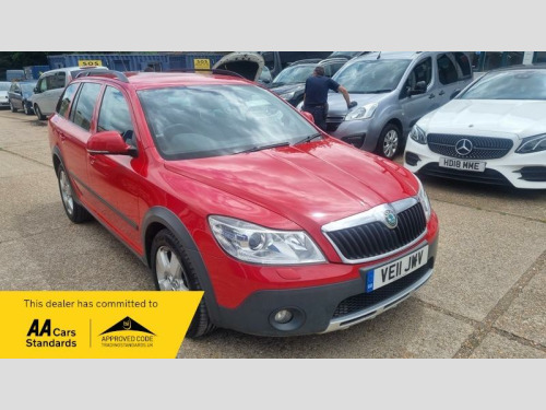 Skoda Octavia  2.0 TDI Scout Estate 5dr Diesel Manual 4WD Euro 5 (140 ps)
