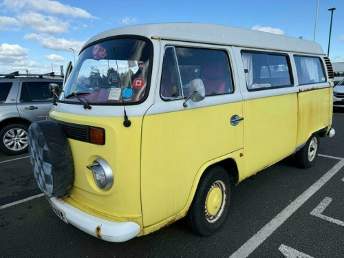 Volkswagen Camper  T2 Camper Van Bay Window Rock & Roll Bed. Red leather seats.