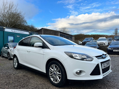 Ford Focus  1.6 Titanium