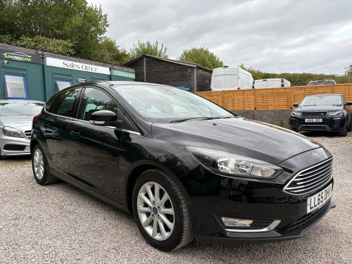Ford Focus  1.0 T EcoBoost Titanium
