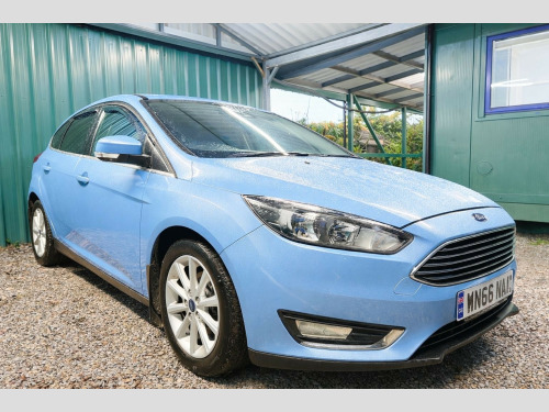 Ford Focus  1.0 T EcoBoost Titanium 
