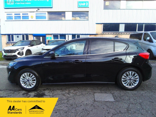 Ford Focus  TITANIUM