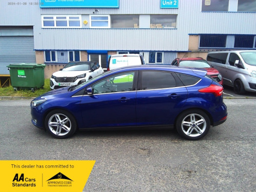 Ford Focus  TITANIUM
