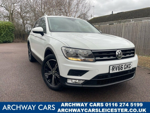 Volkswagen Tiguan  2.0 TDI BlueMotion Tech SE Navigation SUV 5dr Dies