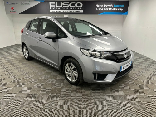 Honda Jazz  1.3 I-VTEC SE 5d 101 BHP 4 Service Stamps