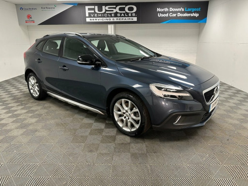 Volvo V40  2.0 T3 Pro Hatchback 5dr Petrol Manual Euro 6 (s/s