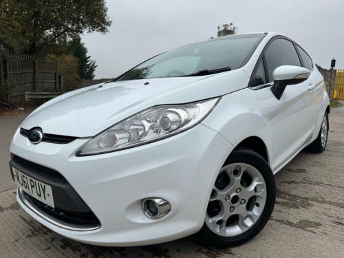 Ford Fiesta  1.4 Zetec Hatchback 3dr Petrol Manual (133 g/km, 9