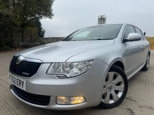 Skoda Superb  1.6 TDI SE GreenLine II Hatchback 5dr Diesel Manua