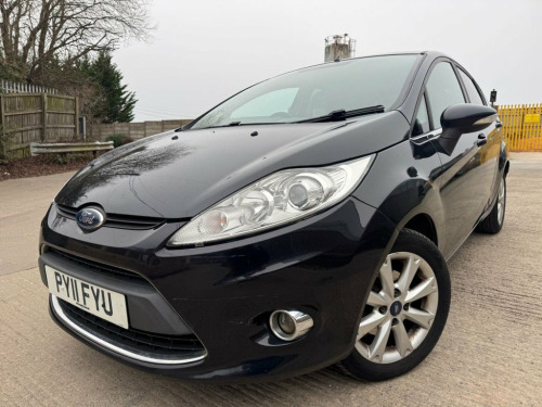 Ford Fiesta  1.4 Zetec Hatchback 5dr Petrol Manual (133 g/km, 9