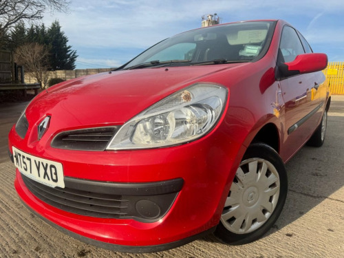 Renault Clio  1.5 dCi Expression Hatchback 3dr Diesel Manual (11