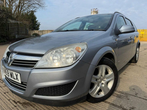 Vauxhall Astra  1.6i 16v Club Estate 5dr Petrol Manual (158 g/km, 