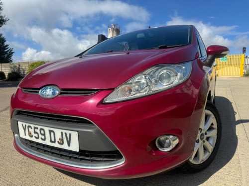 Ford Fiesta  1.4 Zetec Hatchback 5dr Petrol Manual (133 g/km, 9