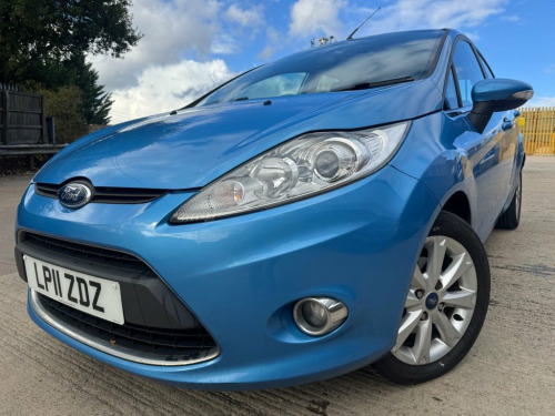 Ford Fiesta  1.4 Zetec Hatchback 5dr Petrol Manual (133 g/km, 9
