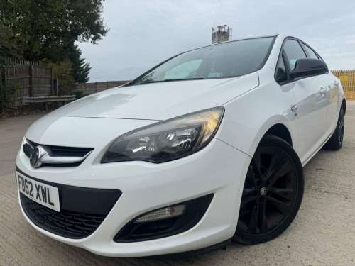 Vauxhall Astra  1.6 16v Active Limited Edition Hatchback 5dr Petro