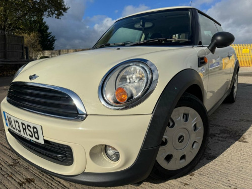 MINI Hatch  1.6 First Hatchback 3dr Petrol Manual Euro 5 (75 p