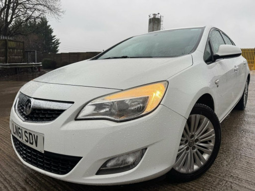 Vauxhall Astra  1.4 16v Excite Hatchback 5dr Petrol Manual Euro 5  