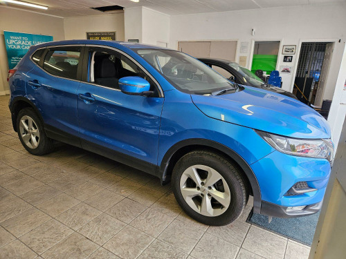 Nissan Qashqai  1.3 DIG-T Acenta Premium