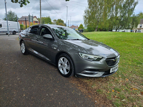 Vauxhall Insignia  1.6 Turbo D ecoTEC BlueInjection Tech Line Nav