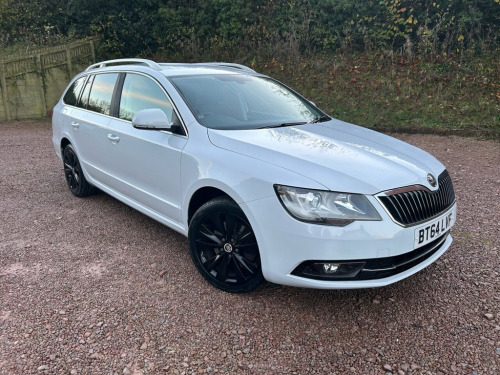 Skoda Superb  2.0 TDI Black Edition Estate 5dr Diesel Manual Eur