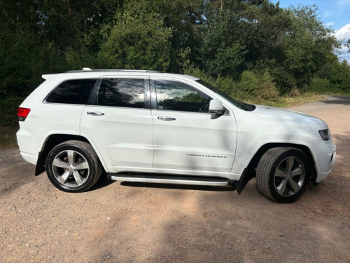 Jeep Grand Cherokee  3.0 V6 CRD Overland SUV 5dr Diesel Auto 4WD Euro 5