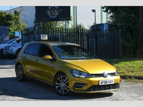 Volkswagen Golf  1.5 R-LINE TSI EVO 5d 148 BHP SAT NAV PARKING AIDS