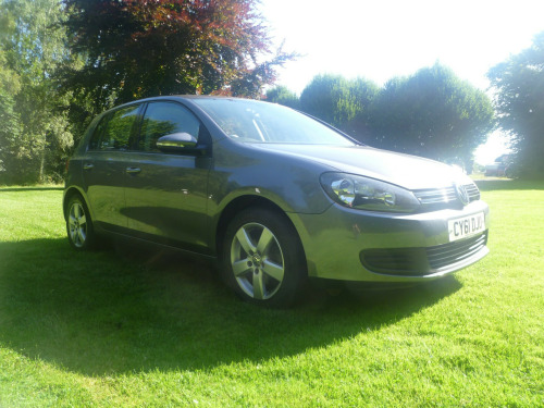 Volkswagen Golf  GOLF SE TSI