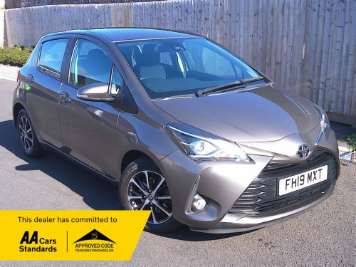 Toyota Yaris  1.5 VVT-i Icon Tech Hatchback 5dr Petrol CVT Euro 